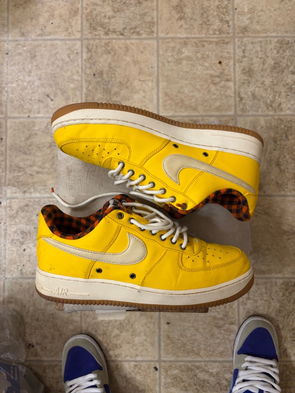 Af1 - Picture 2 of 8